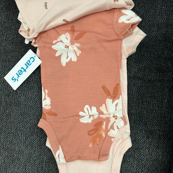 New Carters original bodysuits for newborn/infants. 6-9 pounds - Picture 7 of 7